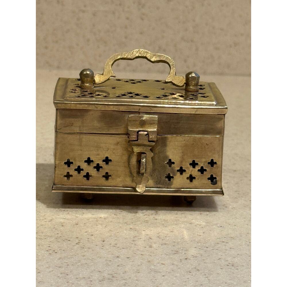 Vintage brass cricket box 3x2.5x2